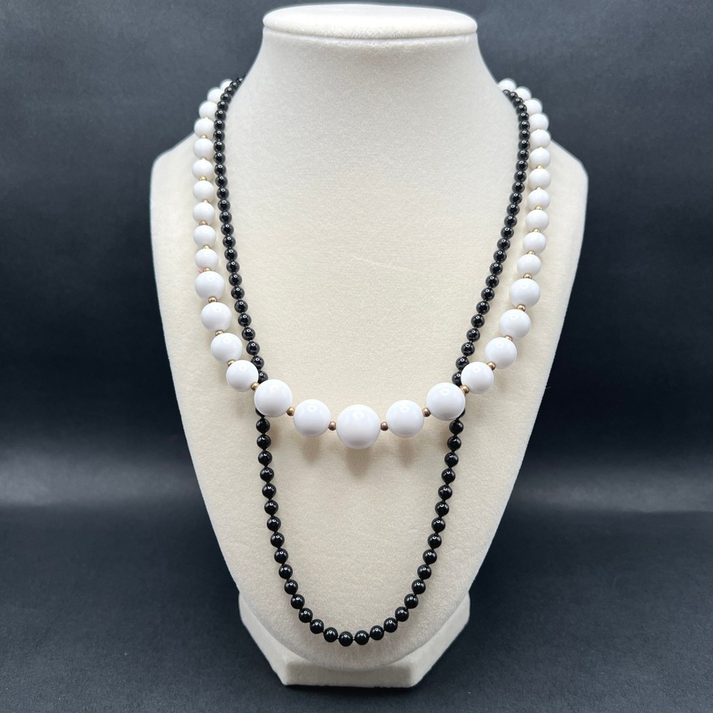 Vintage Oops A Daisy Necklace Set Black White Graduated Layering Classic